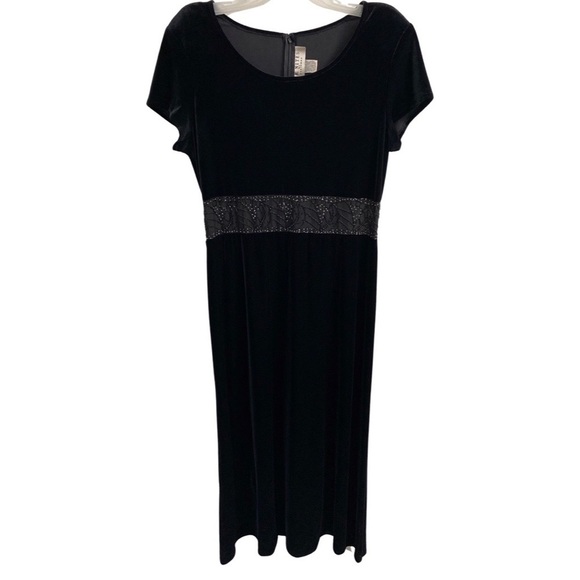 Vintage Black Velvet Gown Size 16 - Picture 7 of 7